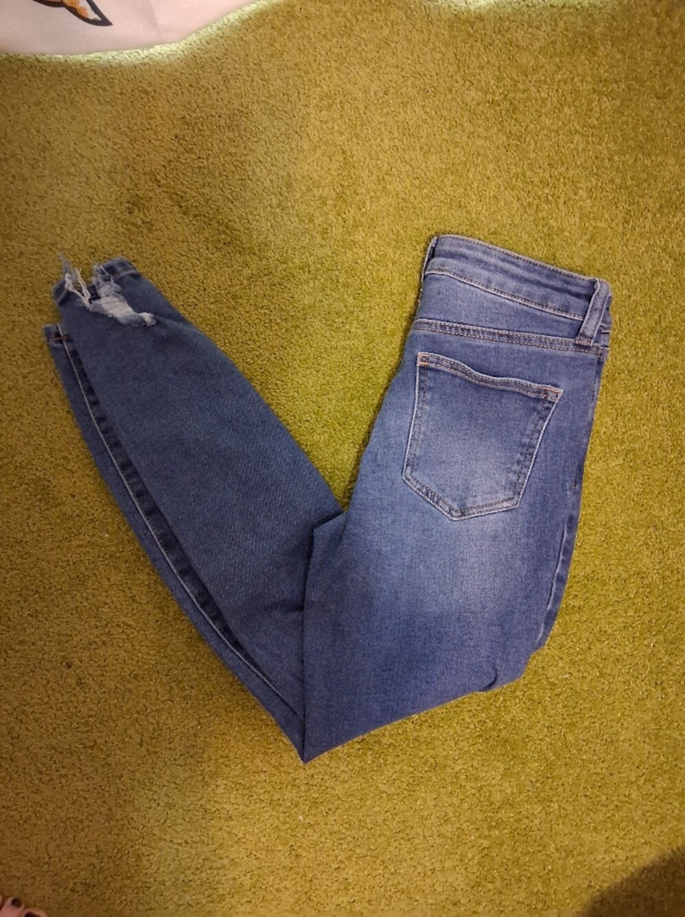Celebrity Pink Medium Blue Skinny Jeans Size 3/26